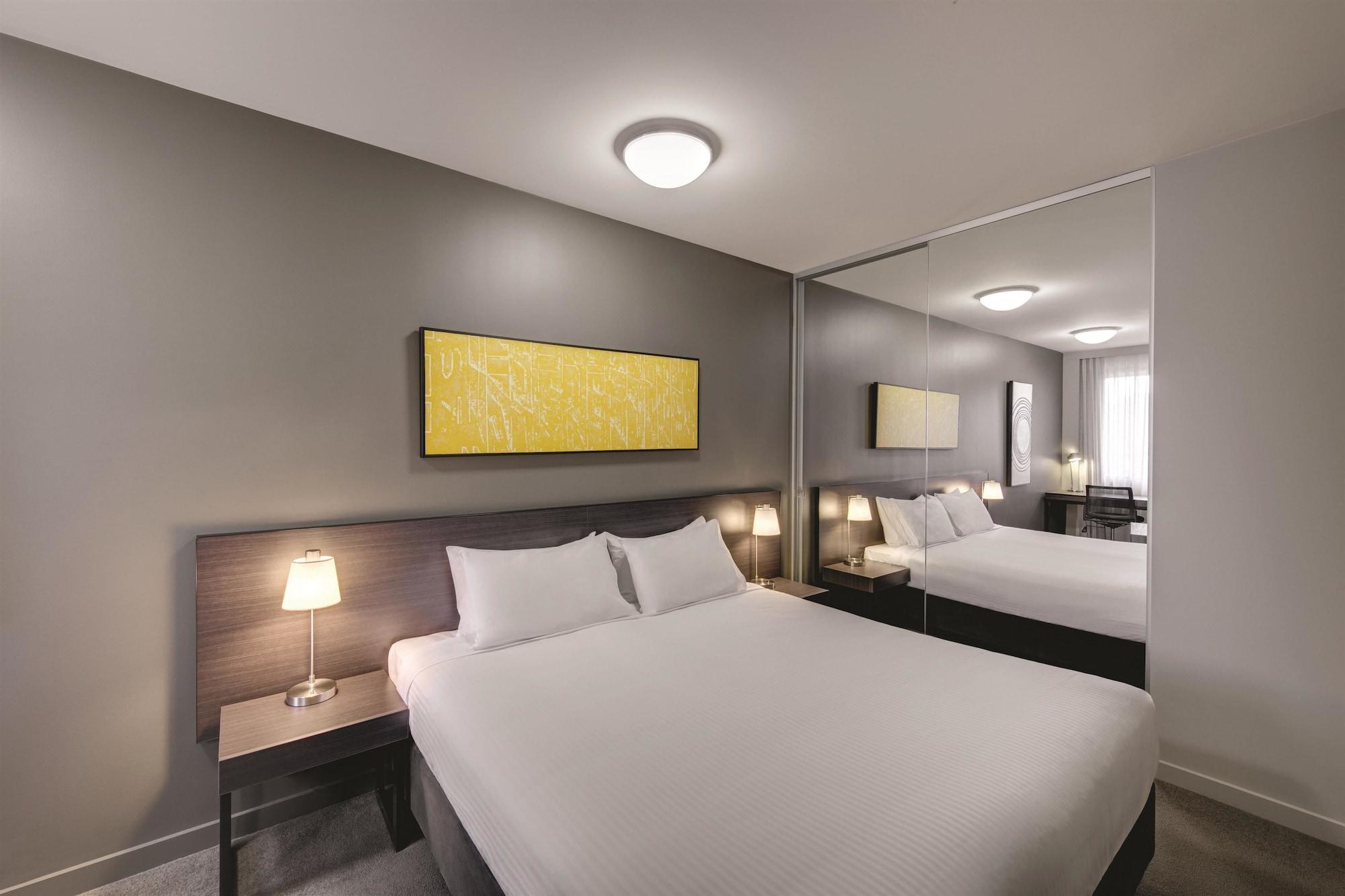 Punthill Norwest Aparthotel Exteriör bild