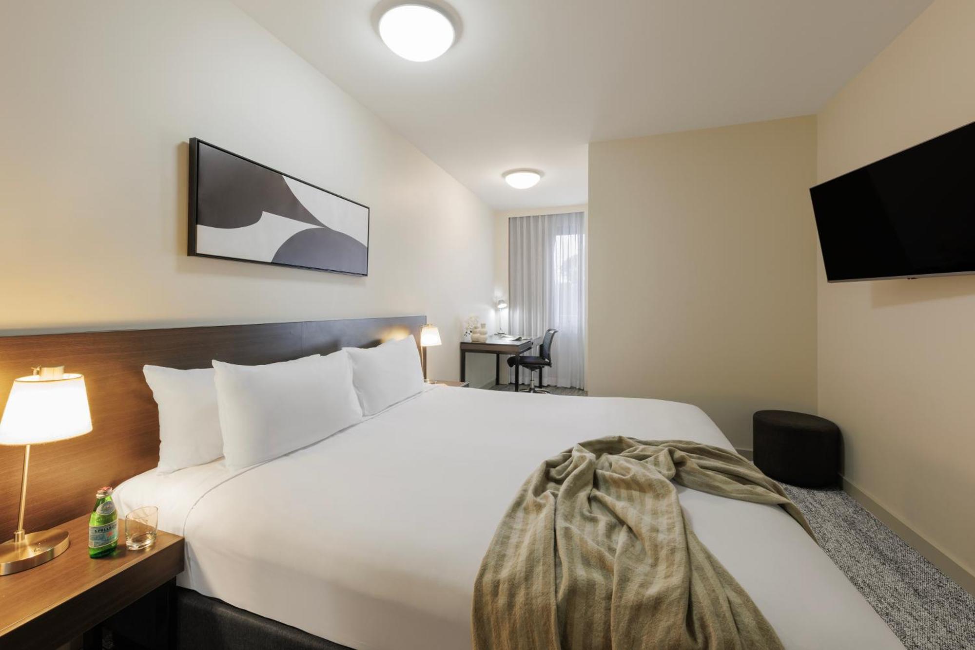 Punthill Norwest Aparthotel Exteriör bild