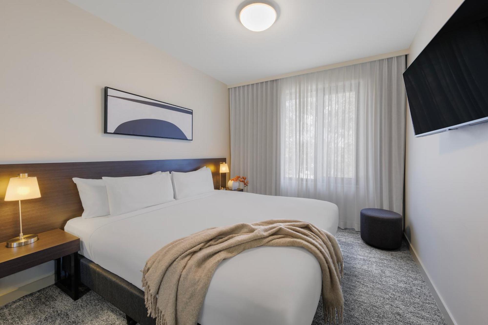Punthill Norwest Aparthotel Exteriör bild